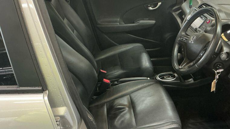 Honda Jazz 1.3 Jazz I-vtec Black #7