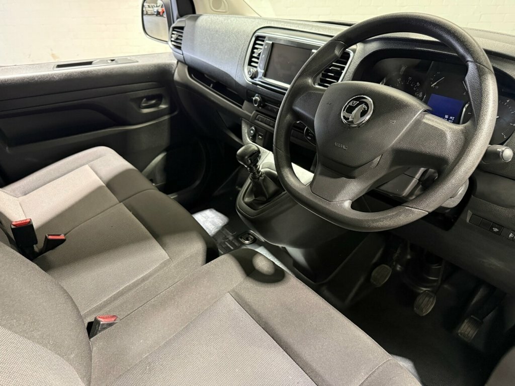 Vauxhall Vivaro 1.5L Pro 6Dr DP23EUA White #6