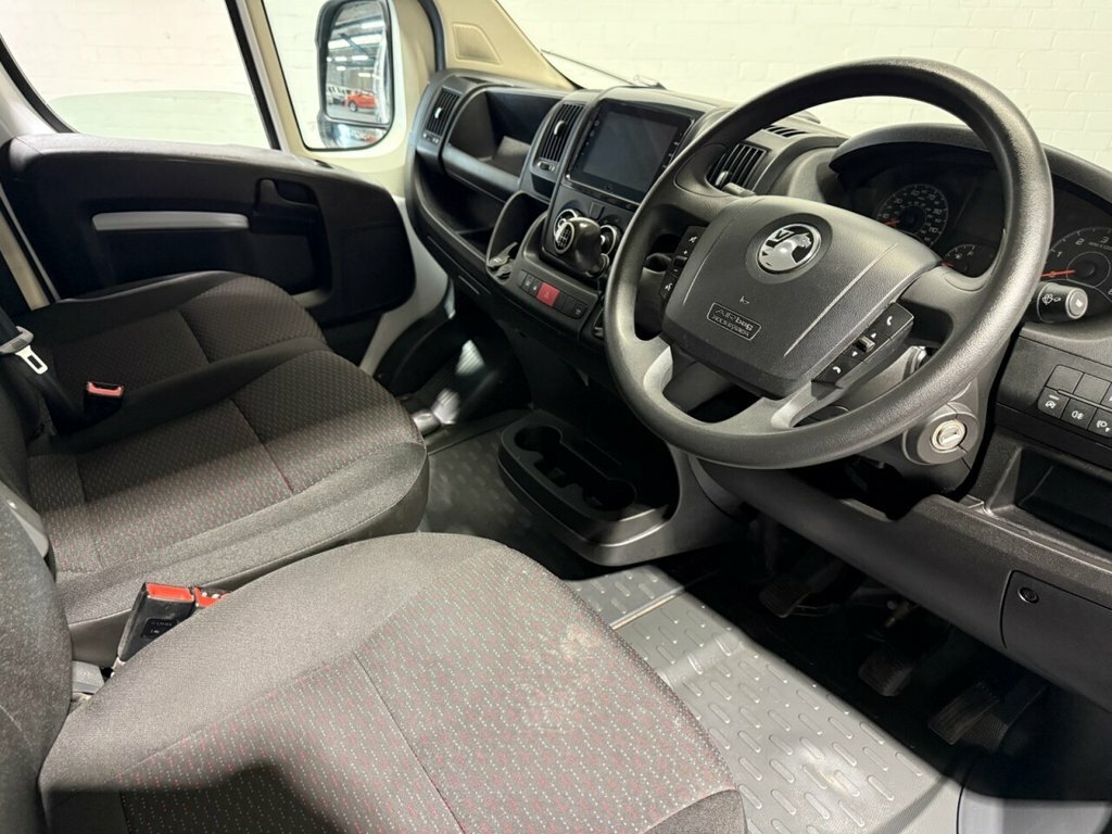 Vauxhall Movano 2.2L Prime DY23VEM White #3