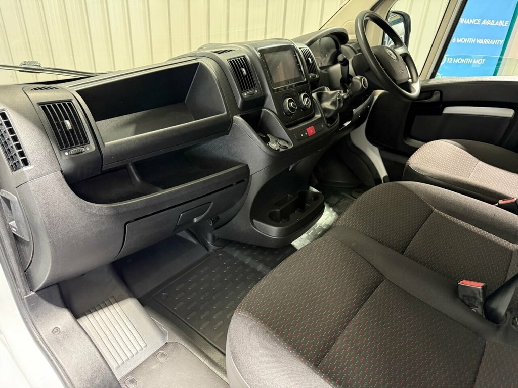 Vauxhall Movano 2.2L Prime DY23VEM White #4