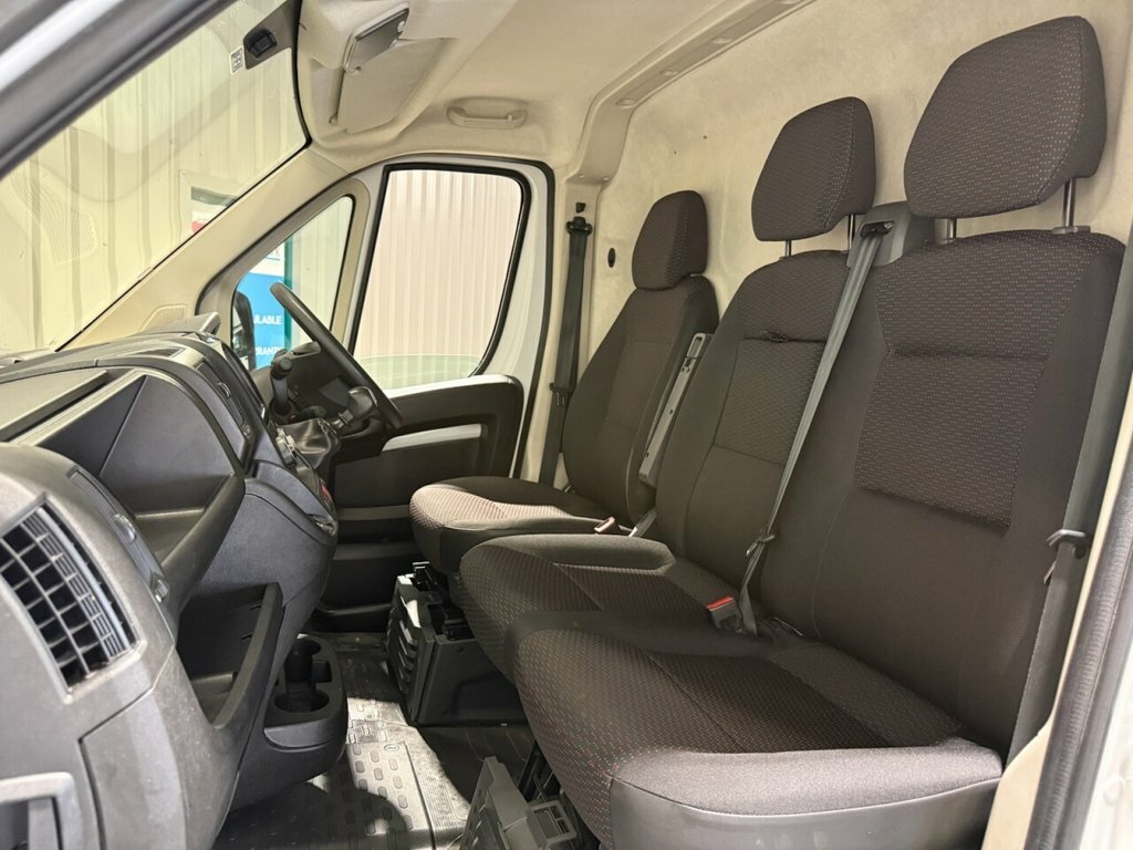 Vauxhall Movano 2.2L Prime DY23VEM White #5