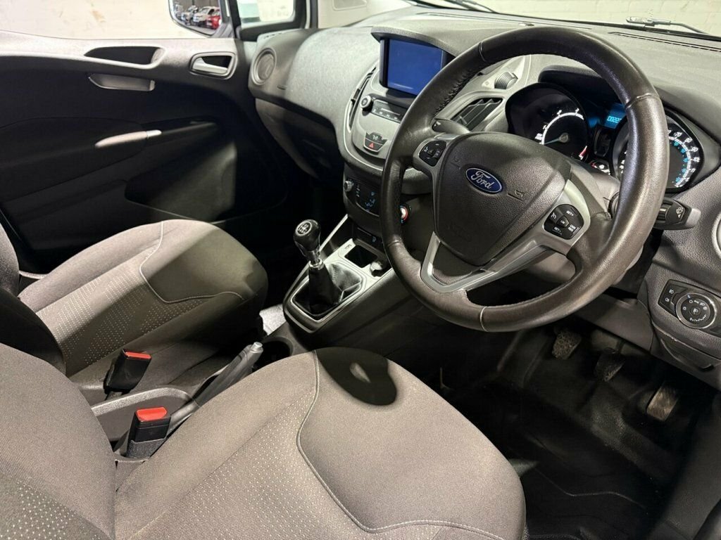 Ford Transit Courier 1.5L Limited CE20VVP White #4