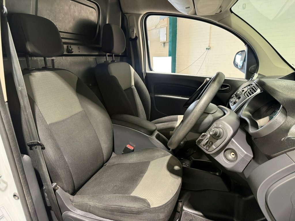 Renault Kangoo 1.5L Business White #4