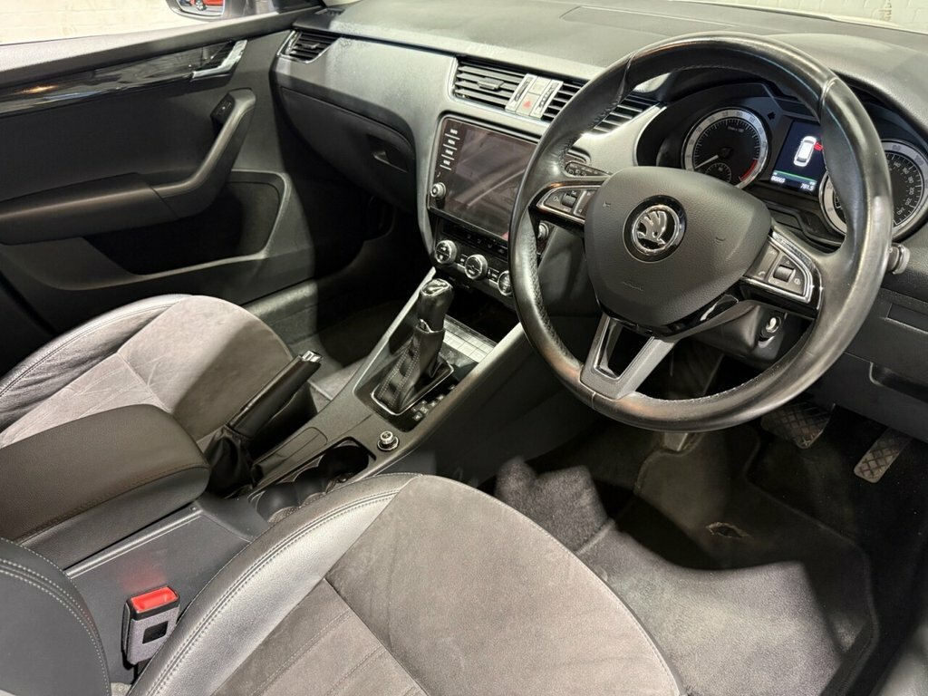 Skoda Octavia 1.6L Se L White #3