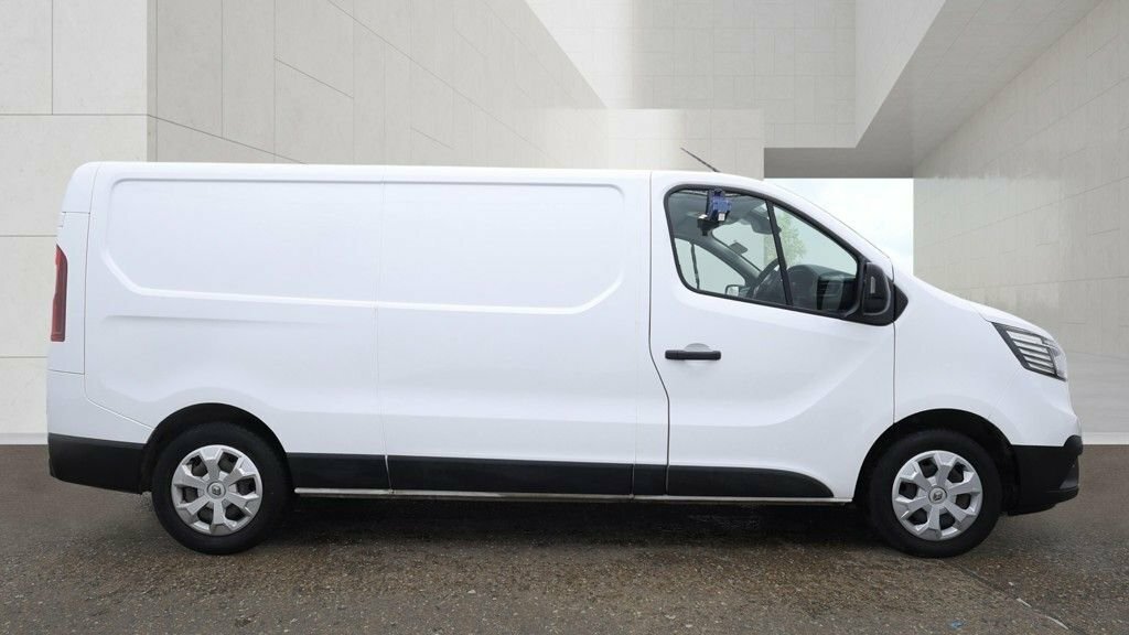 Renault Trafic 2L Business White #4