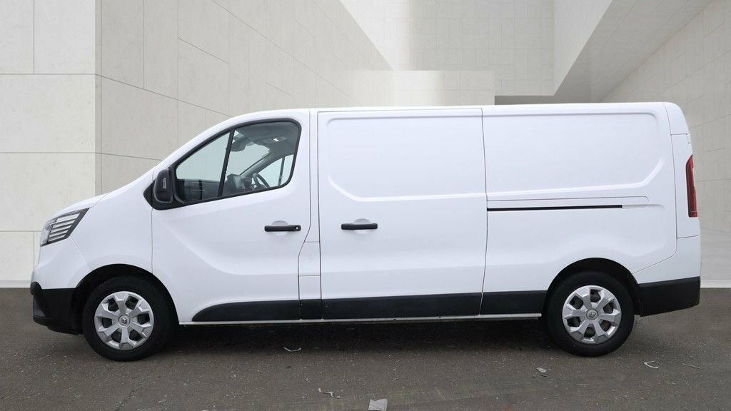 Renault Trafic 2L Business White #5
