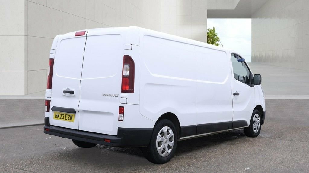 Renault Trafic 2L Business White #3