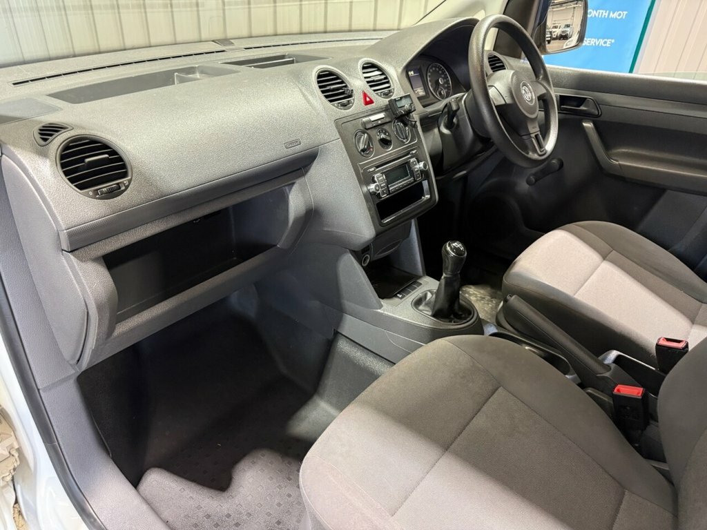 Volkswagen Caddy 1.6L C20 Startline White #5