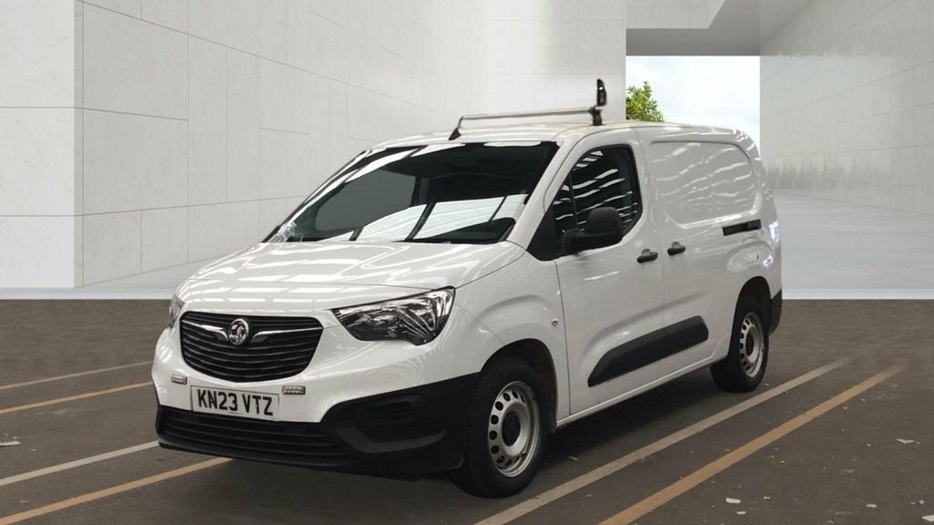 Vauxhall Combo 1.5L Prime 6Dr White #2