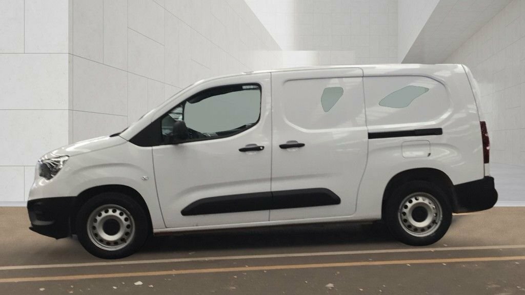 Vauxhall Combo 1.5L Prime 6Dr White #6