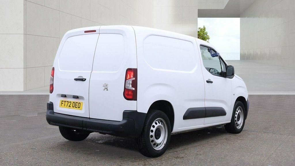 Peugeot Partner 1.5L Professional Premium White #4