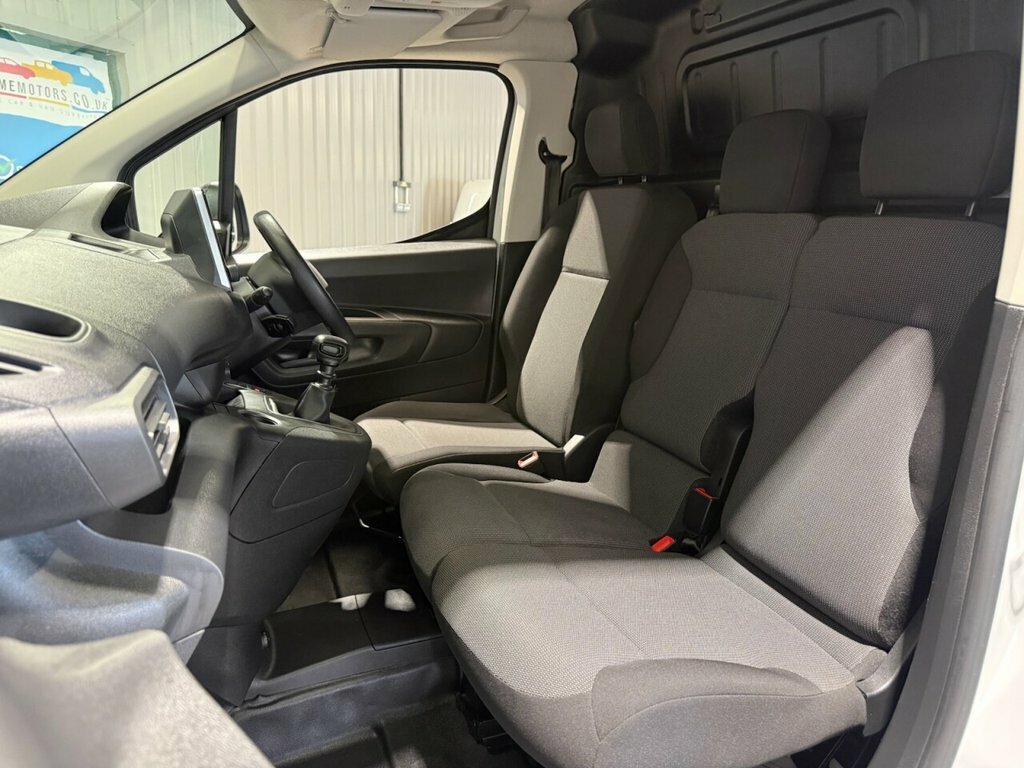 Peugeot Partner 1.5L Professional Premium FT72OEO White #6