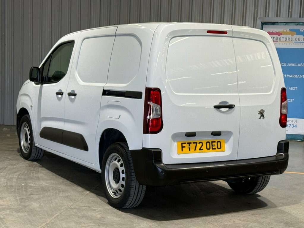 Peugeot Partner 1.5L Professional Premium FT72OEO White #2
