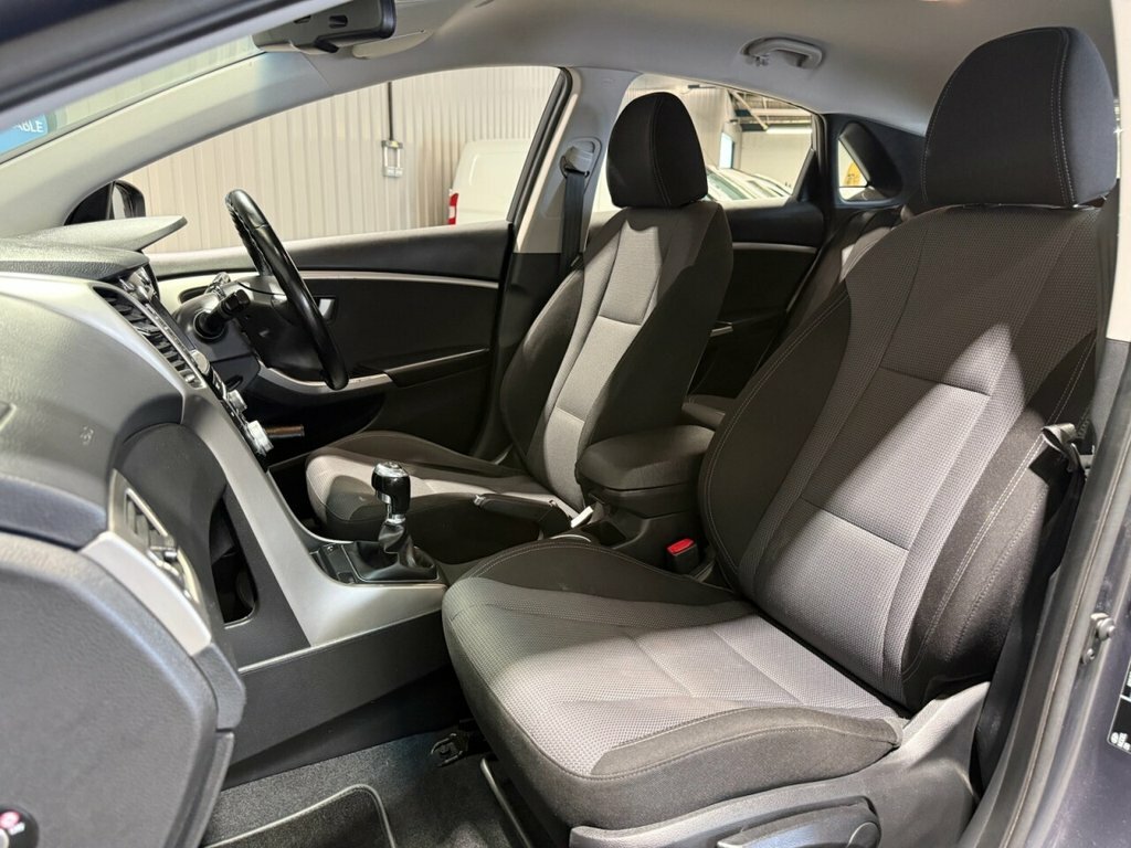 Hyundai I30 1.6L Se Nav Grey #3