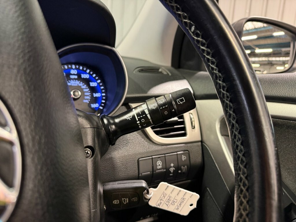Hyundai I30 1.4L Se Nav White #23