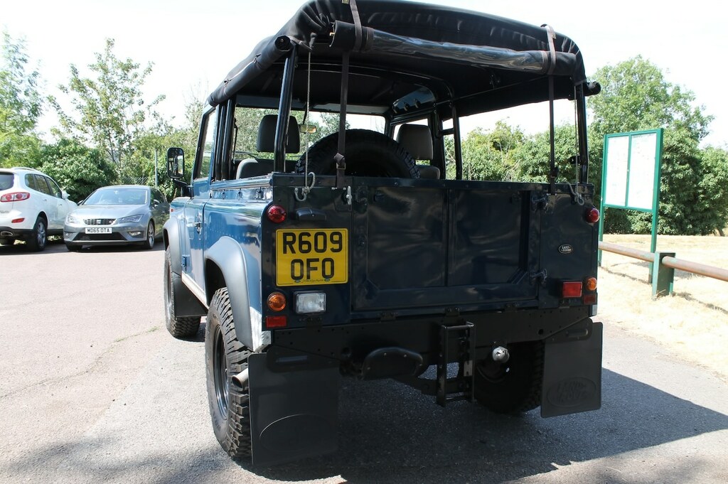Land Rover Defender Hard Top Td5 Blue #4