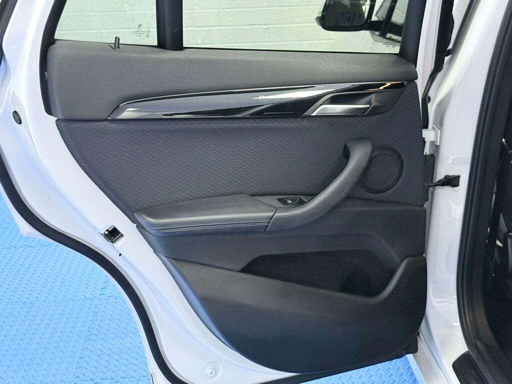 BMW X1 Sport Black #15