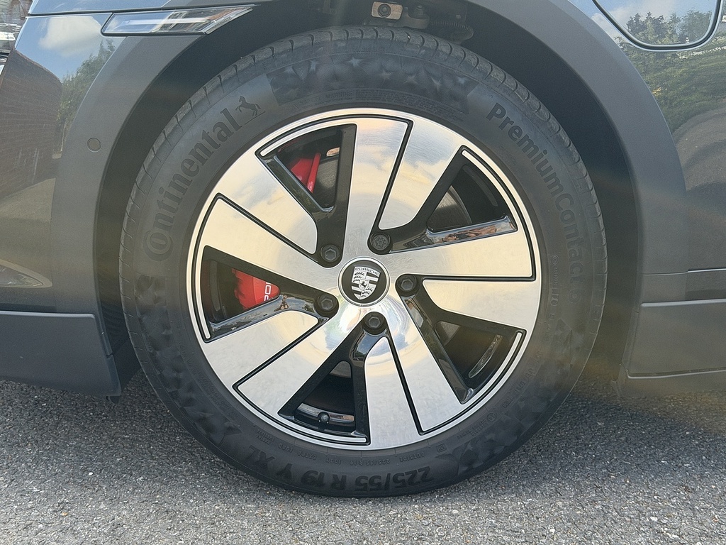 Porsche Taycan Performance Plus 4S Grey #3