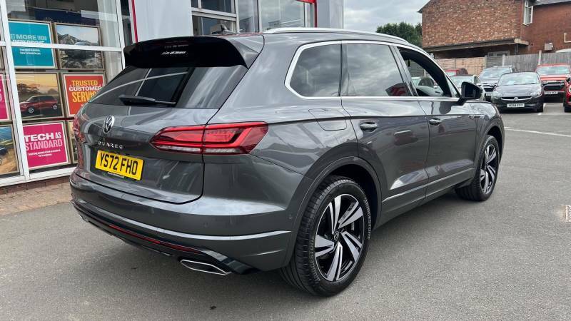 Volkswagen Touareg 3.0 Tdi V6 R-line Tech Tiptronic 4Motion Euro 6 S Grey #3