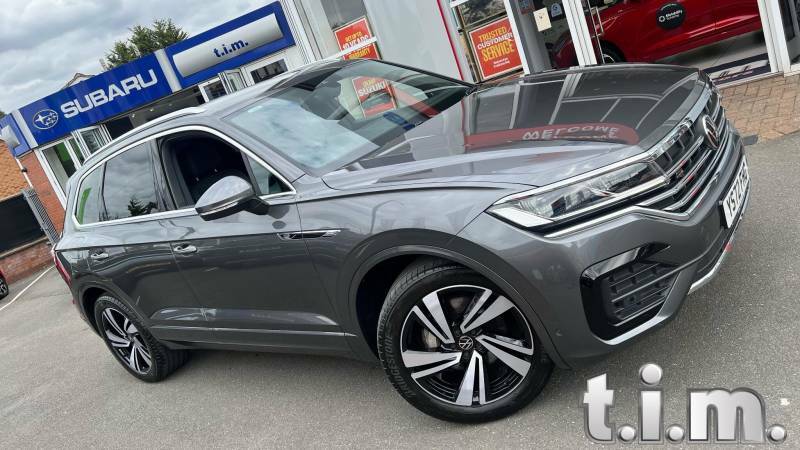 Volkswagen Touareg 3.0 Tdi V6 R-line Tech Tiptronic 4Motion Euro 6 S Grey