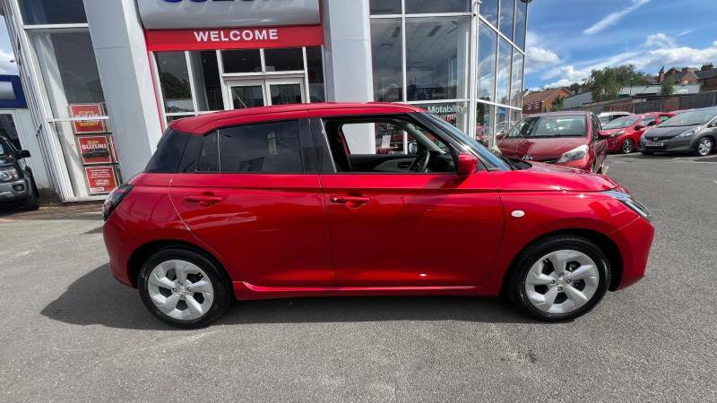 Suzuki Swift 1.2 Mild Hybrid Motion Red #2