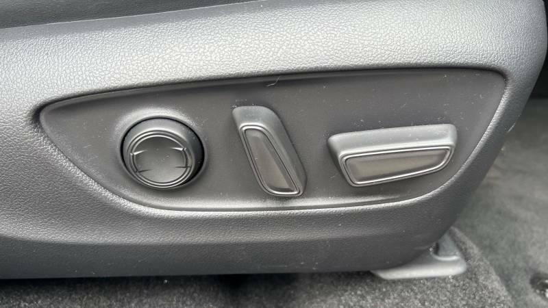 Suzuki Across 2.5 Phev Cvt All Grip Silver #17