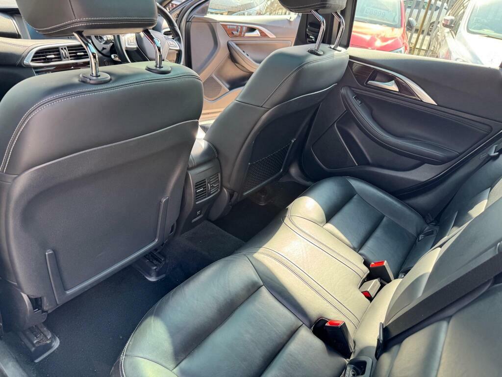 Infiniti Q30 Infiniti Q30 2.0T Sport Hatchback Dc... Grey #27
