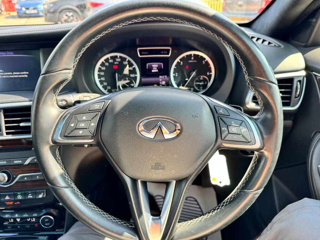 Infiniti Q30 Infiniti Q30 2.0T Sport Hatchback Dc... Grey #19