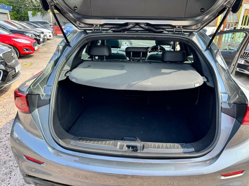 Infiniti Q30 Infiniti Q30 2.0T Sport Hatchback Dc... Grey #41