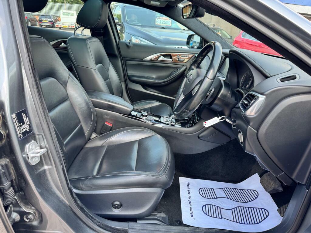 Infiniti Q30 Infiniti Q30 2.0T Sport Hatchback Dc... Grey #15