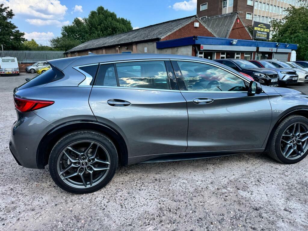 Infiniti Q30 Infiniti Q30 2.0T Sport Hatchback Dc... Grey #43