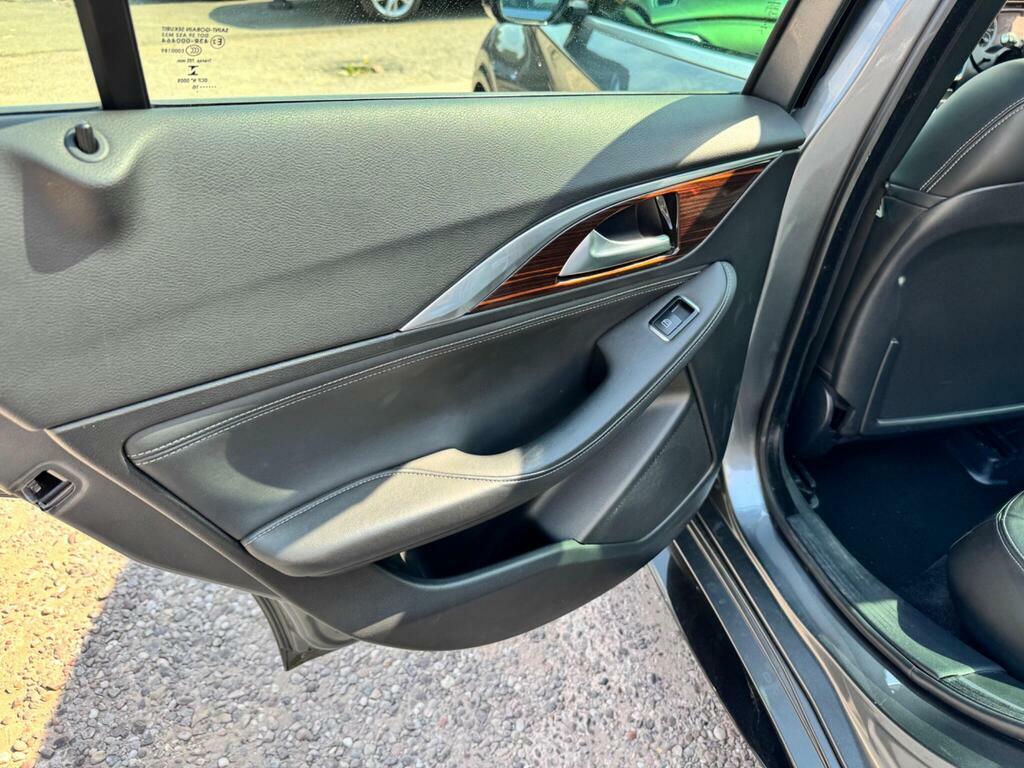 Infiniti Q30 Infiniti Q30 2.0T Sport Hatchback Dc... Grey #28