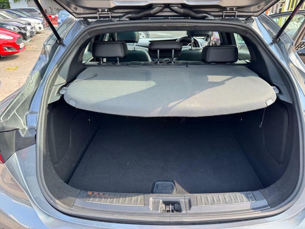 Infiniti Q30 Infiniti Q30 2.0T Sport Hatchback Dc... Grey #42