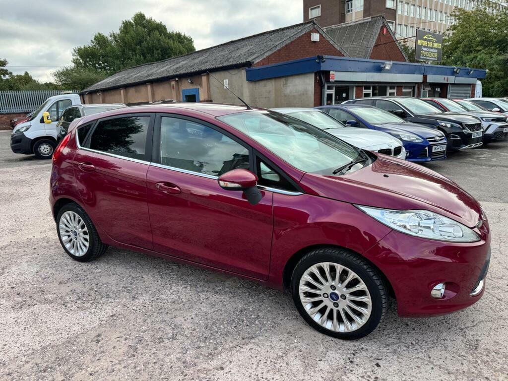 Ford Fiesta 1.4 Titanium Red