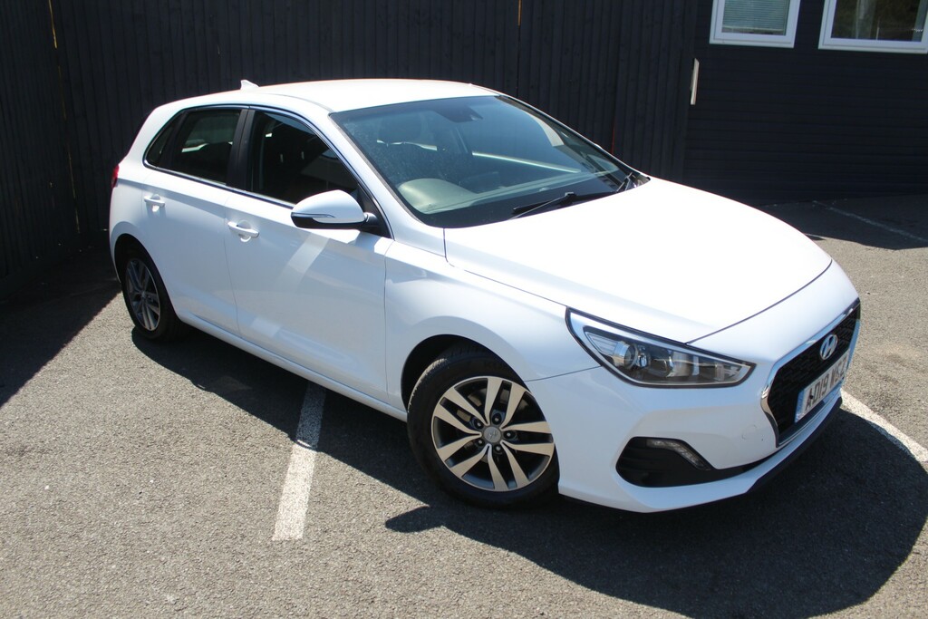 Hyundai I30 Hatchback 1.0 I30 Se Nav 1.0 120Ps My19 2019 White