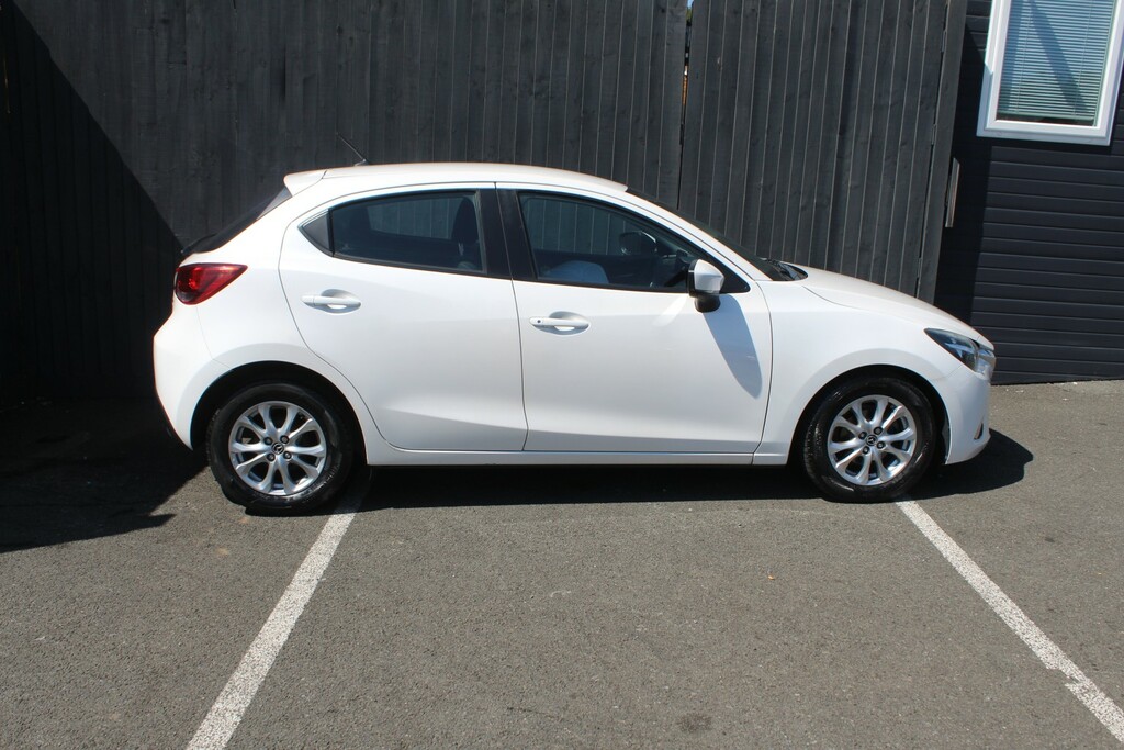 Mazda 2 Hatchback 1.5 Skyactiv-g Se-l Nav 2018 White #6