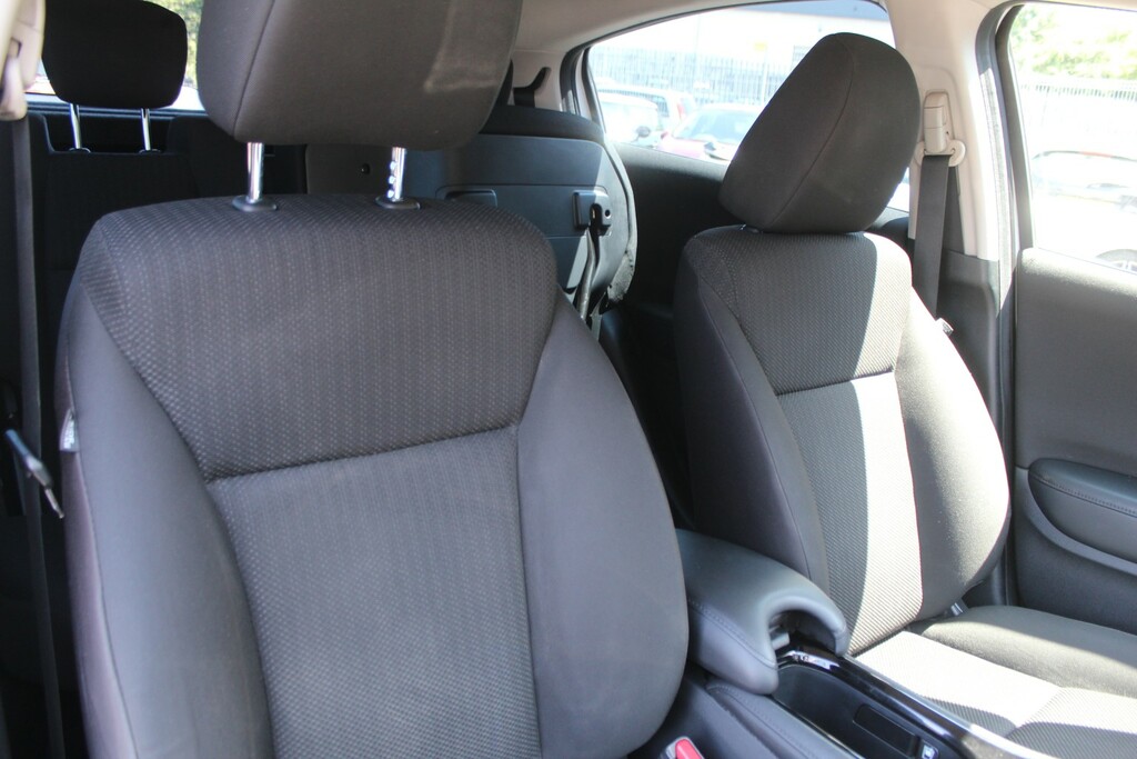 Honda Hr-V Hatchback White #9