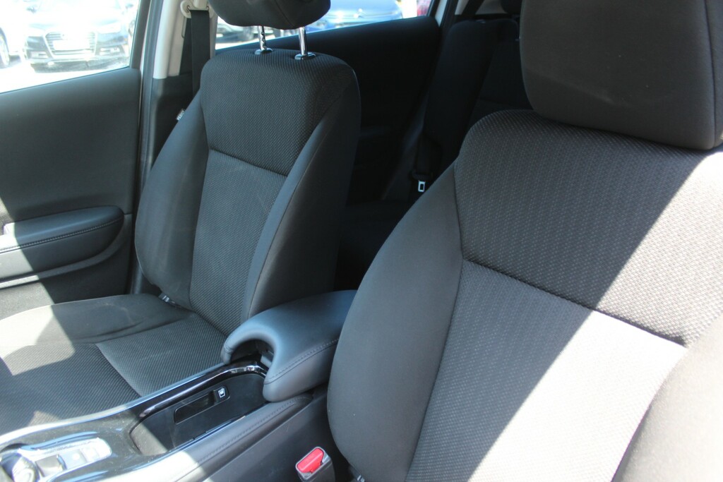 Honda Hr-V Hatchback White #17