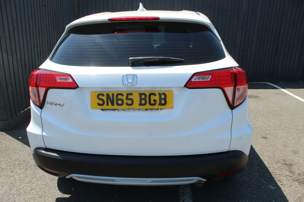 Honda Hr-V Hatchback White #8