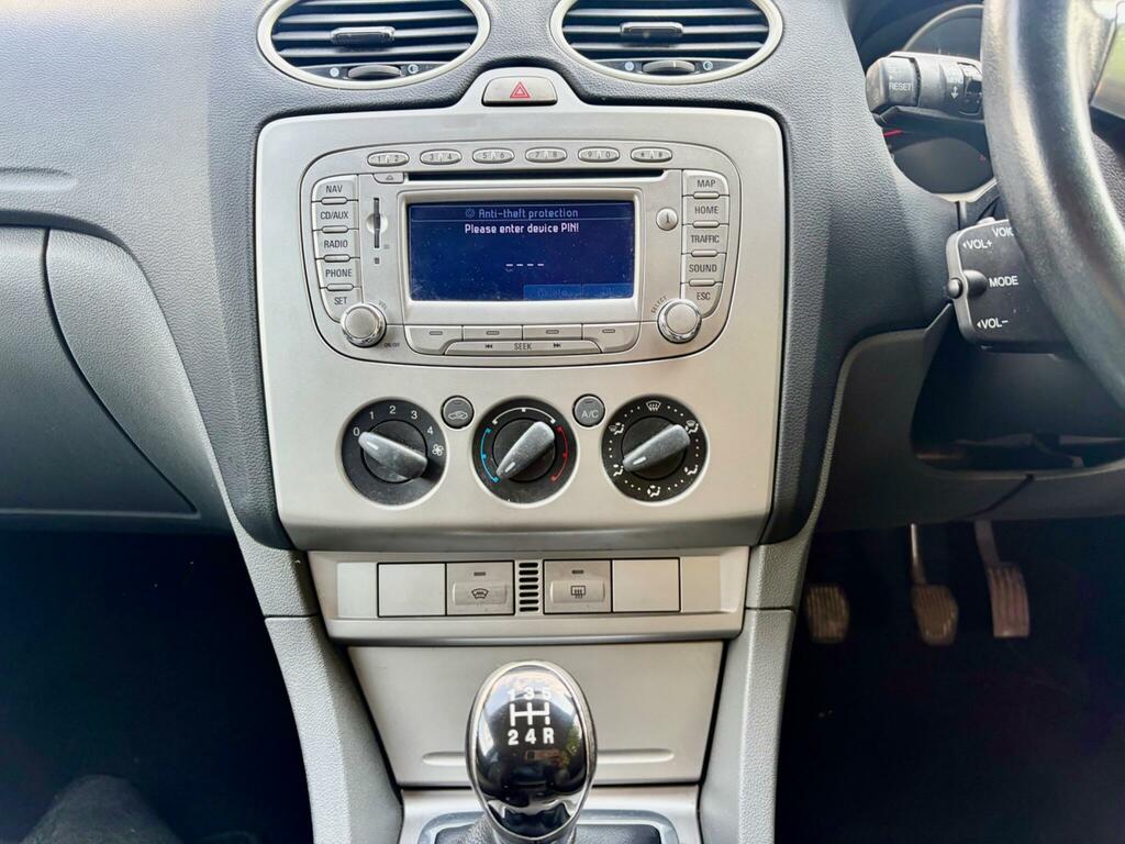 Ford Focus Estate 2.0 Titanium 201060 Blue #21