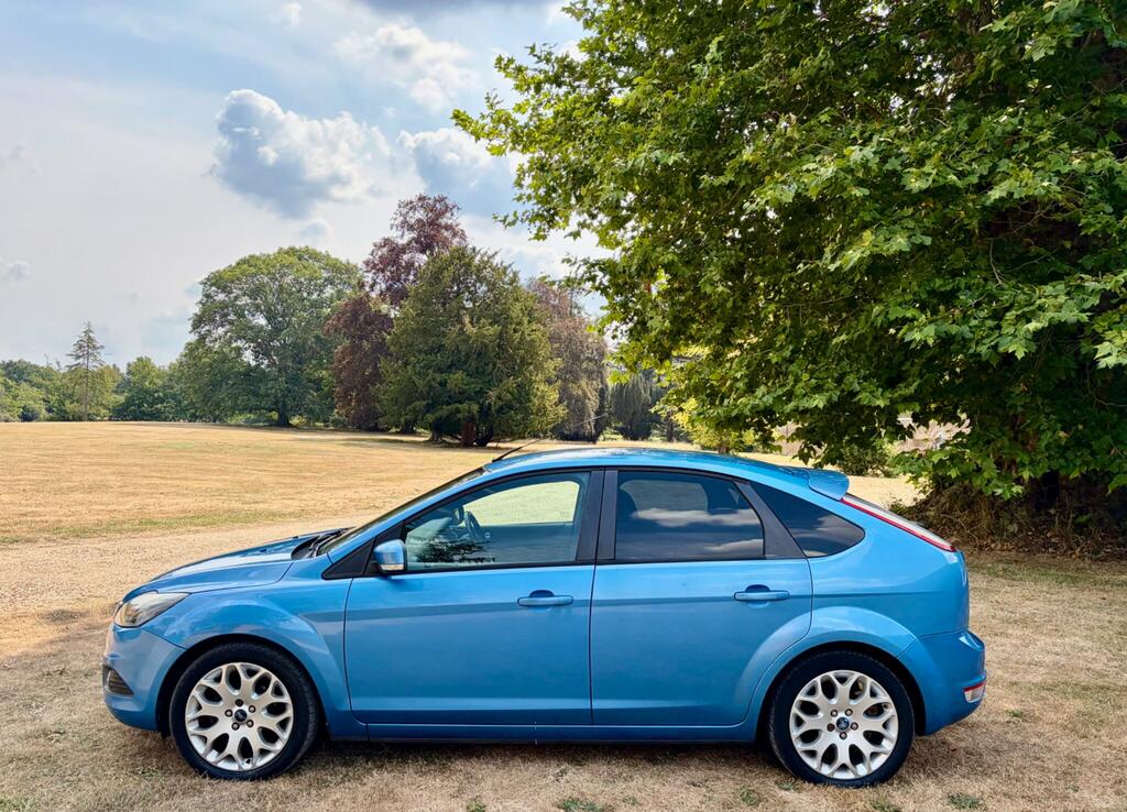 Ford Focus Estate 2.0 Titanium 201060 Blue #24