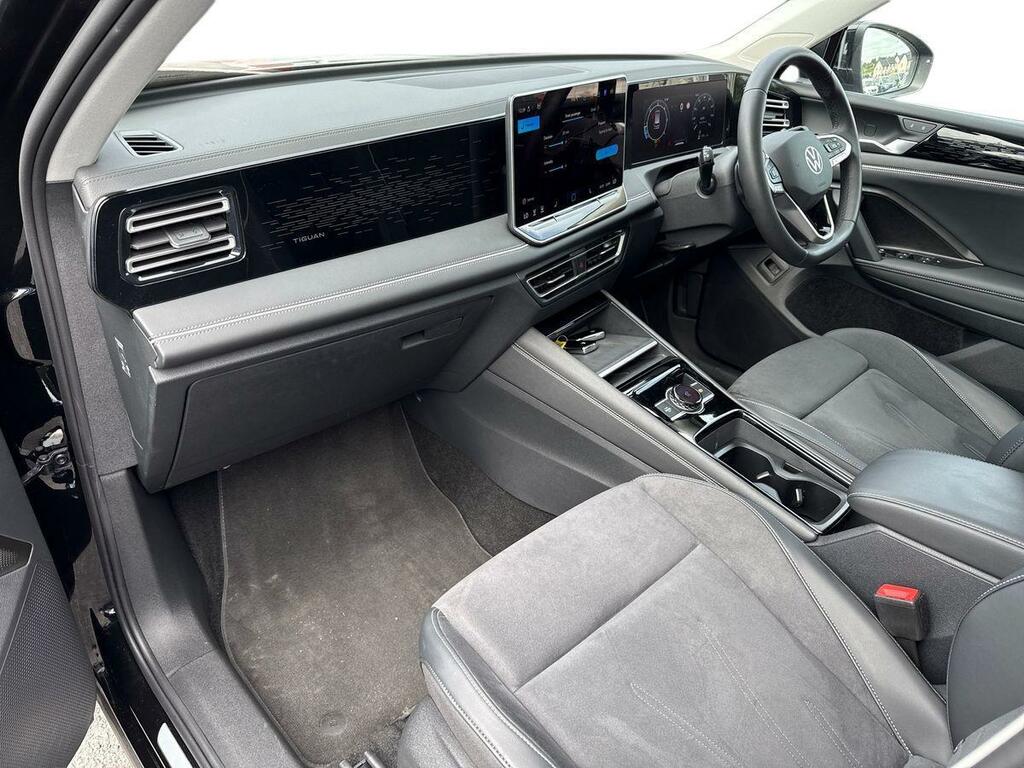 Volkswagen Tiguan 2.0 Tdi Elegance Dsg KM25TAU Black #2