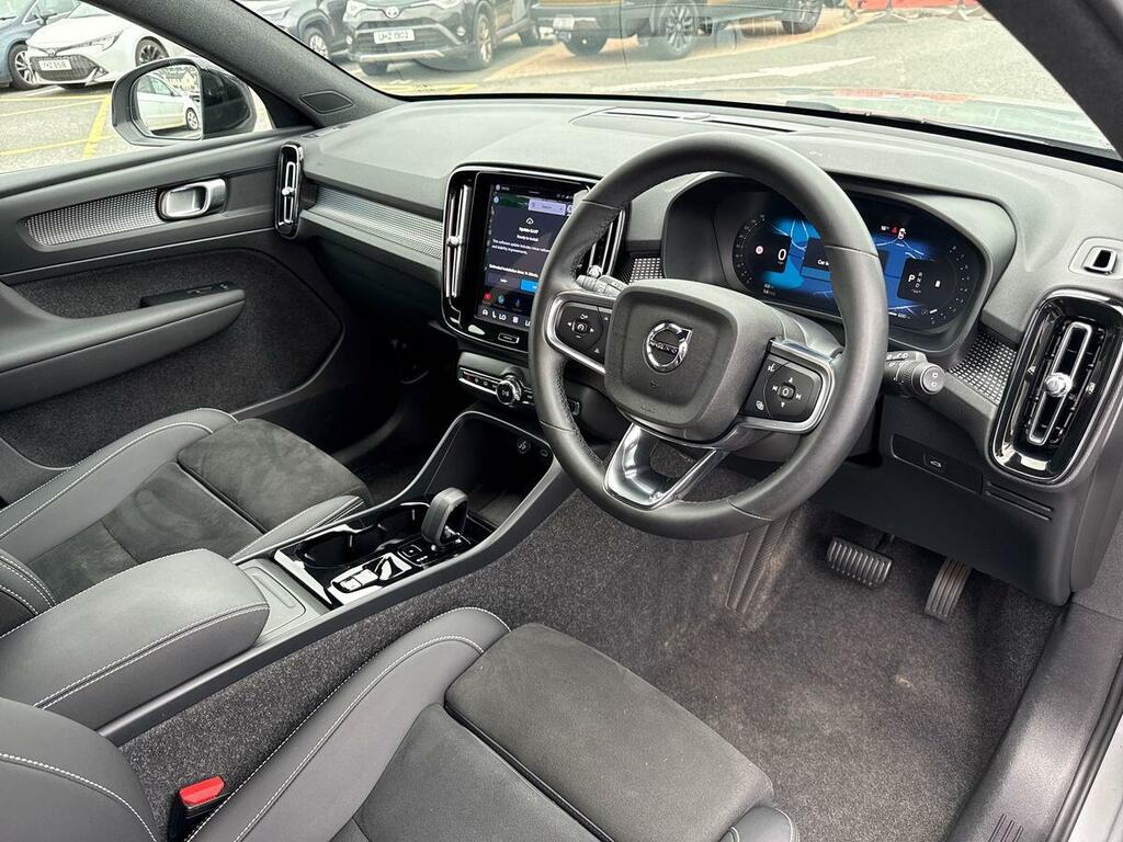 Volvo XC40 2.0 B4p Plus Dark RF74ZRE Grey #6
