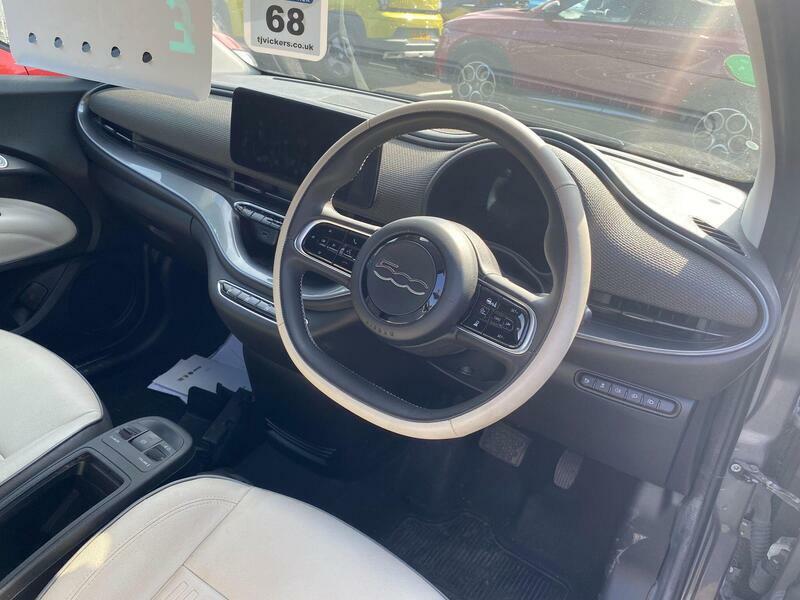 Fiat 500E C 42Kwh La Prima Grey #3