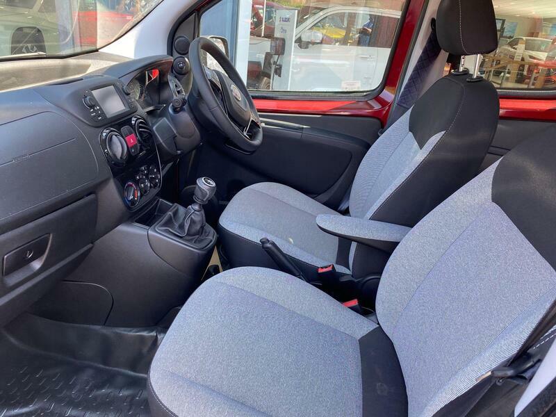Fiat Qubo 1.4 Lounge Euro 6 Red #5