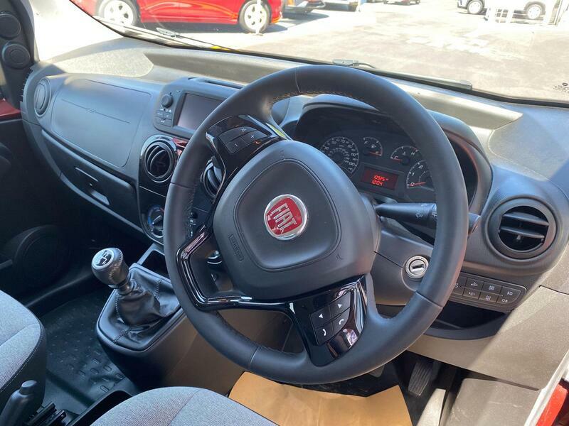 Fiat Qubo Pop Silver #10