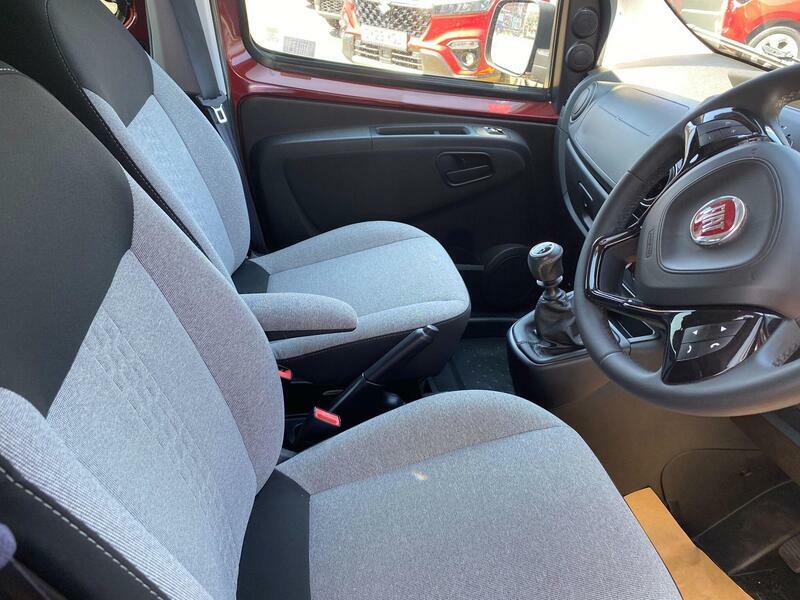 Fiat Qubo 1.4 Lounge Euro 6 Red #6