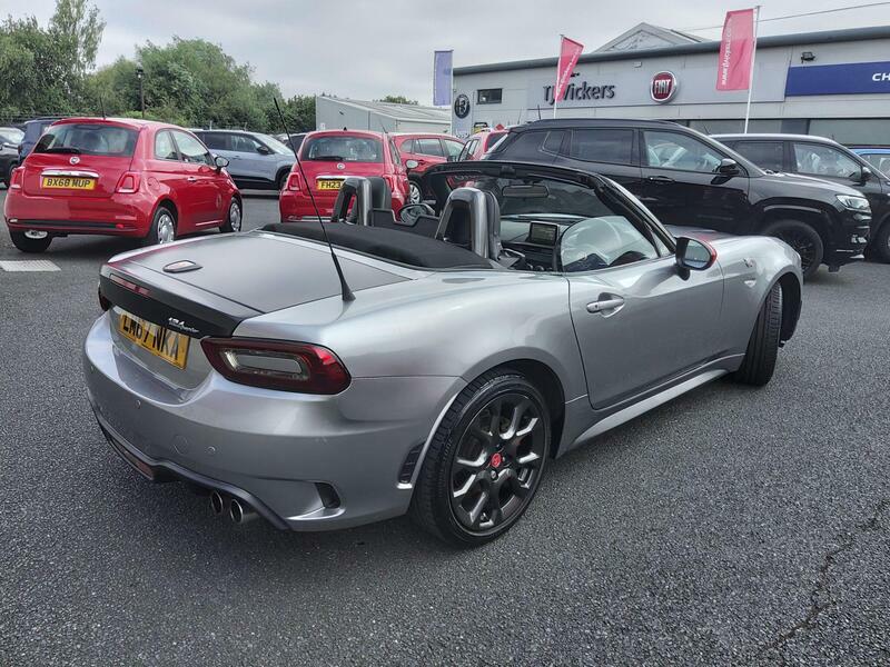 Abarth 124 Spider T Multiair Black #8