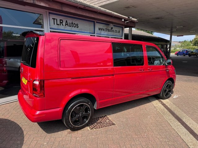 Volkswagen Transporter 2017 2.0 Tdi T32 Bluemotion Tech Trendline Kombi D Red #3