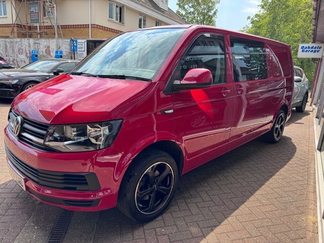 Volkswagen Transporter 2017 2.0 Tdi T32 Bluemotion Tech Trendline Kombi D Red #2